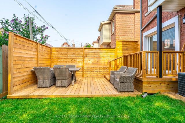 266 Stinson Cres, House detached with 3 bedrooms, 2 bathrooms and 2 parking in Hamilton ON | Image 27