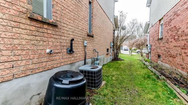 56 Brucker Rd, House attached with 3 bedrooms, 2 bathrooms and 3 parking in Barrie ON | Image 22