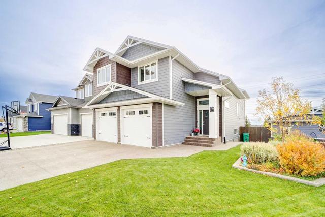 1066 Alice Birch Point N, House detached with 4 bedrooms, 3 bathrooms and 4 parking in Lethbridge AB | Image 1