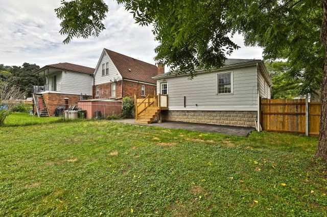72 Montrose Ave, House detached with 2 bedrooms, 2 bathrooms and 4 parking in Hamilton ON | Image 18