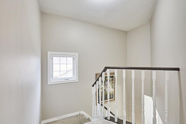 10 Millington Cres, House detached with 3 bedrooms, 3 bathrooms and 3 parking in Ajax ON | Image 22