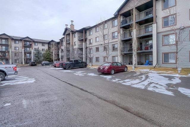 2308 - 8 Bridlecrest Drive Sw, Condo with 2 bedrooms, 2 bathrooms and 1 parking in Calgary AB | Image 2