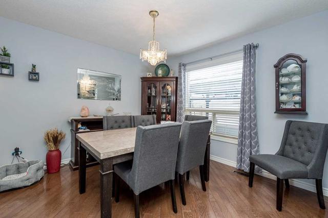 184 Kozlov St, House detached with 3 bedrooms, 2 bathrooms and 3 parking in Barrie ON | Image 9