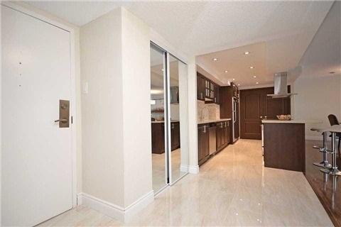 209 - 1300 Bloor St, Condo with 2 bedrooms, 2 bathrooms and 1 parking in Mississauga ON | Image 1