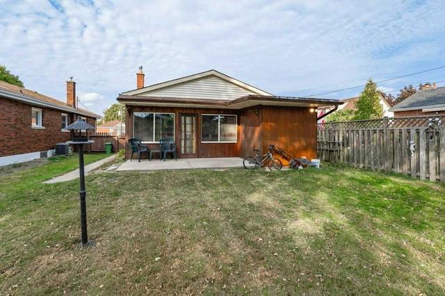 940 Brucedale Ave E, House detached with 3 bedrooms, 2 bathrooms and 3 parking in Hamilton ON | Image 32