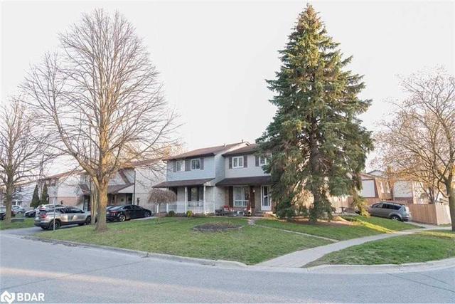 838 Greenbriar Dr, House semidetached with 3 bedrooms, 2 bathrooms and 2 parking in Oshawa ON | Image 1
