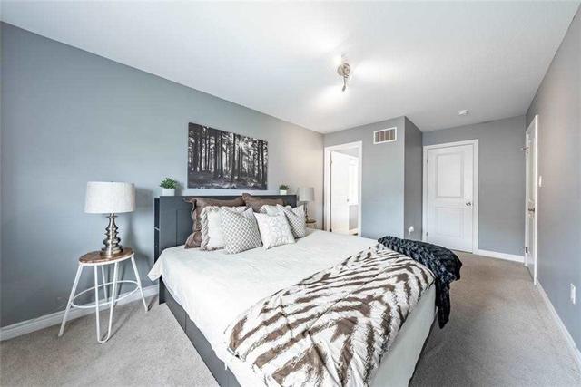 136 Westbank Tr, House semidetached with 3 bedrooms, 3 bathrooms and 3 parking in Hamilton ON | Image 6