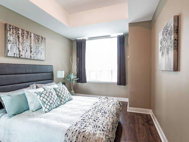 1204 - 80 Absolute Ave, Condo with 1 bedrooms, 1 bathrooms and 1 parking in Mississauga ON | Image 3
