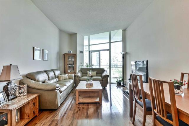 408 - 58 Marine Parade Dr, Condo with 2 bedrooms, 2 bathrooms and 1 parking in Toronto ON | Image 4