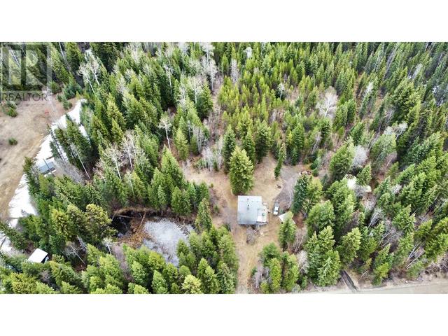 3669 Bradley Creek Road, House detached with 3 bedrooms, 2 bathrooms and null parking in Cariboo H BC | Image 3