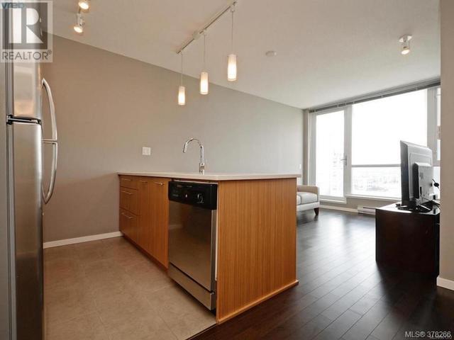 1005 - 834 Johnson St, Condo with 1 bedrooms, 1 bathrooms and null parking in Victoria BC | Image 11