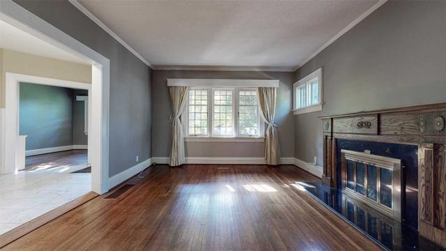 76 Dinnick Cres, House detached with 4 bedrooms, 3 bathrooms and 5 parking in Toronto ON | Image 37