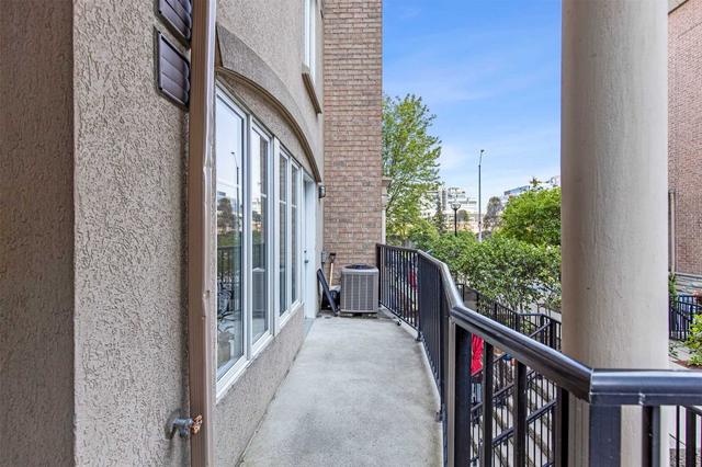 207 - 26 Western Battery Rd, Townhouse with 2 bedrooms, 2 bathrooms and 1 parking in Toronto ON | Image 9