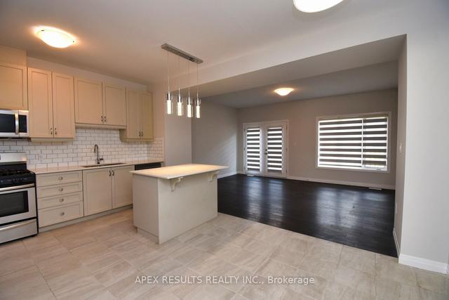 4 - 30 Times Square Blvd, House attached with 3 bedrooms, 3 bathrooms and 2 parking in Hamilton ON | Image 1