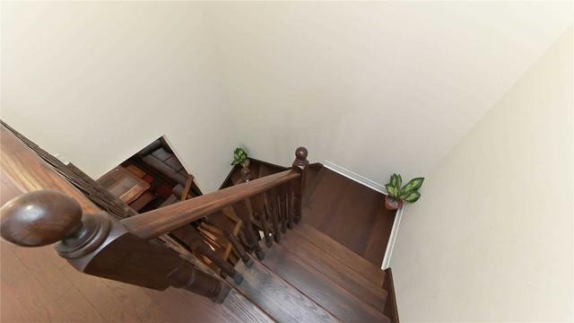 14 Gower Cres, House semidetached with 3 bedrooms, 4 bathrooms and 4 parking in Brampton ON | Image 14