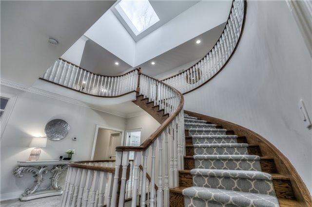 2 Wyegate Crt, House detached with 5 bedrooms, 9 bathrooms and 10 parking in Toronto ON | Image 9