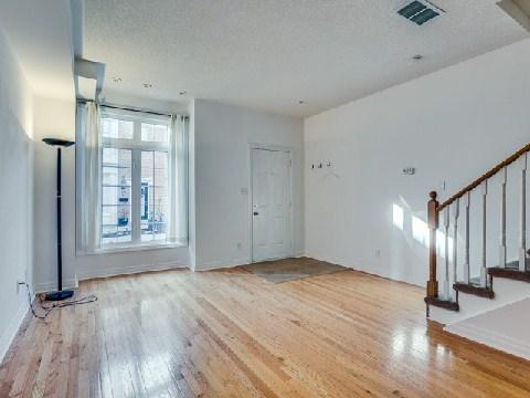 33 - 6 Wellesley Pl, House attached with 2 bedrooms, 3 bathrooms and 1 parking in Toronto ON | Image 2