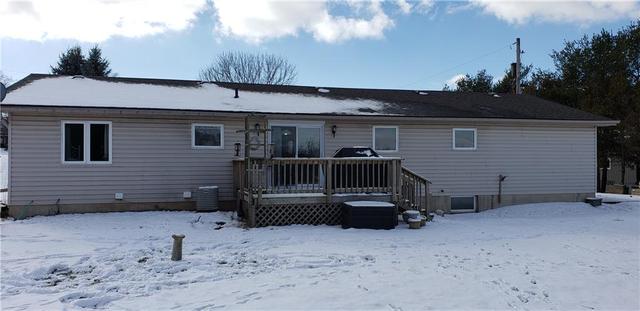 260 Old Greenfield Road, House detached with 3 bedrooms, 2 bathrooms and null parking in Brant ON | Image 5