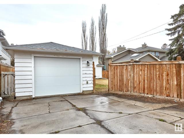 8938 Windsor Rd Nw, House detached with 5 bedrooms, 2 bathrooms and null parking in Edmonton AB | Image 48