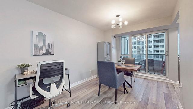 1208 - 2 Rean Dr, Condo with 2 bedrooms, 2 bathrooms and 1 parking in Toronto ON | Image 5