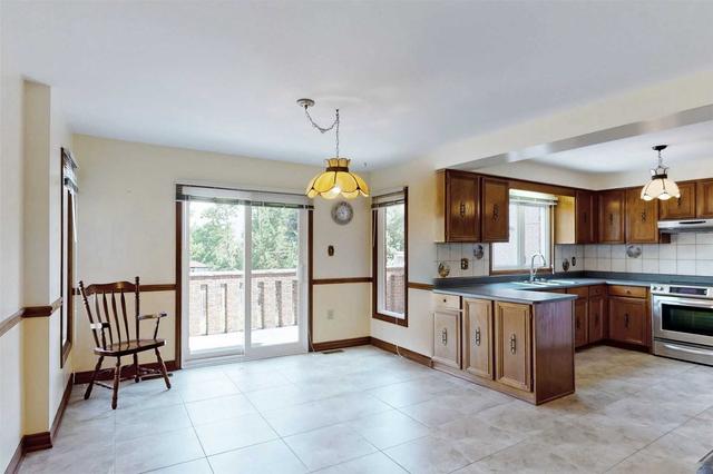 20 Ivory Crt, House detached with 4 bedrooms, 4 bathrooms and 6 parking in Vaughan ON | Image 8