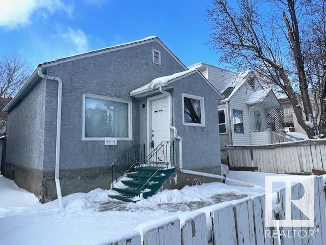 10564 92 St Nw, House detached with 2 bedrooms, 1 bathrooms and 1 parking in Edmonton AB | Image 2