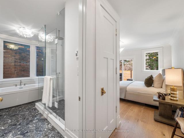 115 Sherwood Ave, House semidetached with 4 bedrooms, 5 bathrooms and 2 parking in Toronto ON | Image 14