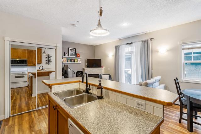 111 - 112 14 Avenue Se, Home with 1 bedrooms, 1 bathrooms and 2 parking in Calgary AB | Image 4
