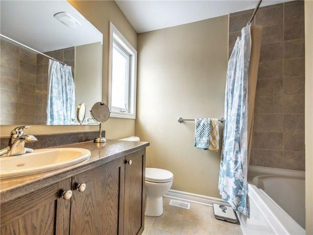 413 Country Glen Way, House detached with 3 bedrooms, 4 bathrooms and 3 parking in Ottawa ON | Image 7