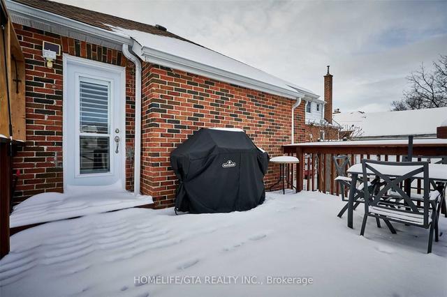67 Highland Ave, House detached with 3 bedrooms, 1 bathrooms and 3 parking in Oshawa ON | Image 5