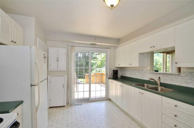 3255 Elizabeth St, House detached with 3 bedrooms, 1 bathrooms and 4 parking in Ottawa ON | Image 6