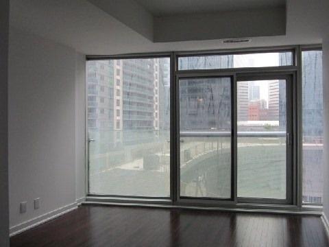 3908 - 12 York St, Condo with 0 bedrooms, 1 bathrooms and null parking in Toronto ON | Image 6