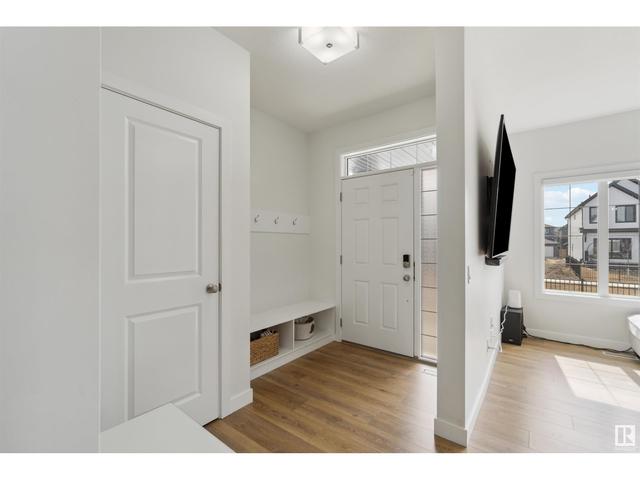 3059 Coughlan Ln Sw Sw, House detached with 3 bedrooms, 2 bathrooms and null parking in Edmonton AB | Image 6