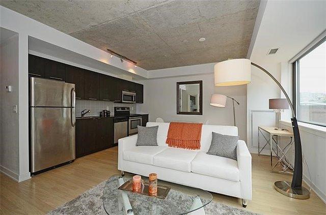 302 - 400 Wellington St, Condo with 1 bedrooms, 1 bathrooms and 1 parking in Toronto ON | Image 14