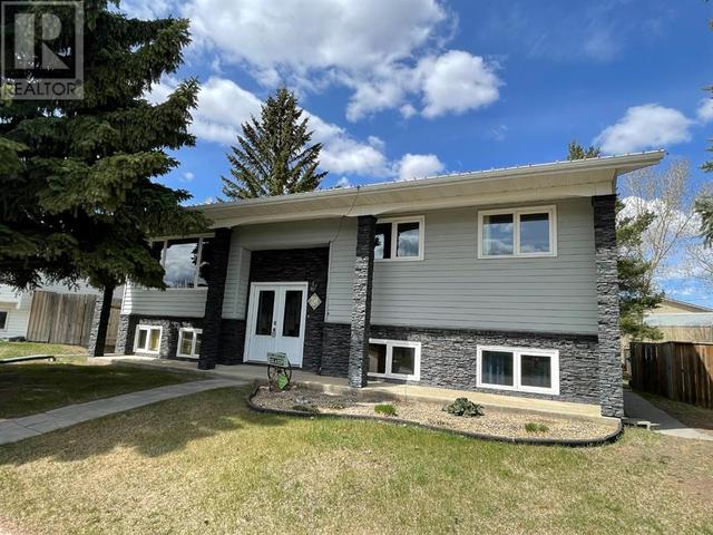 4432 56 Avenue, House detached with 3 bedrooms, 2 bathrooms and 4 parking in Provost AB | Card Image