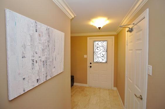 104 Madsen Cres, House attached with 3 bedrooms, 3 bathrooms and 4 parking in Markham ON | Image 2