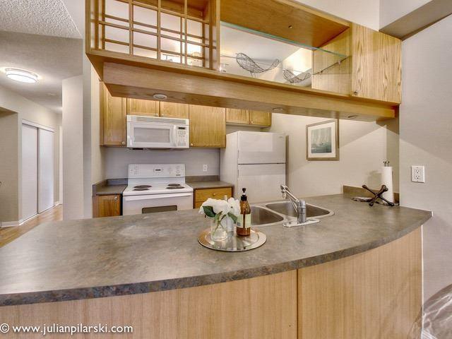 Th 4701 - 47 Sudbury St, Townhouse with 2 bedrooms, 1 bathrooms and 1 parking in Toronto ON | Image 9