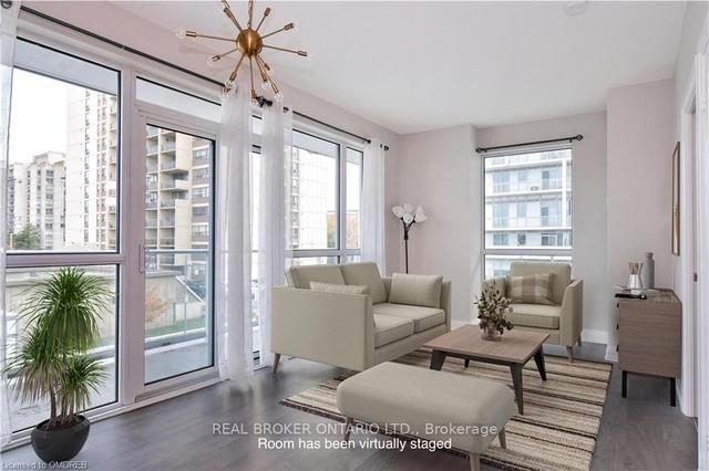 205 - 65 Speers Rd, Condo with 2 bedrooms, 1 bathrooms and 1 parking in Oakville ON | Image 1