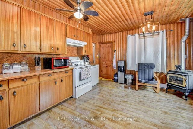42195 Combermere Rd, House detached with 3 bedrooms, 1 bathrooms and 10 parking in Madawaska Valley ON | Image 39