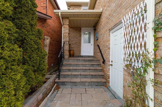 230 Lech Walesa Dr, House detached with 3 bedrooms, 4 bathrooms and 6 parking in Mississauga ON | Image 34