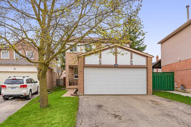 18 Norwood Pl, House detached with 4 bedrooms, 3 bathrooms and 6 parking in Brampton ON | Image 1