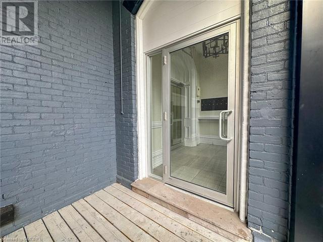 8 - 168 Park Street S, Condo with 1 bedrooms, 1 bathrooms and null parking in Hamilton ON | Image 3