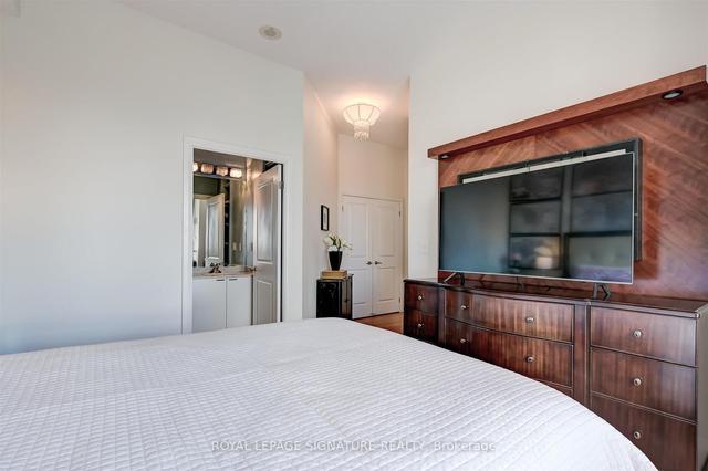 2603 - 35 Hayden St, Condo with 2 bedrooms, 2 bathrooms and 1 parking in Toronto ON | Image 9