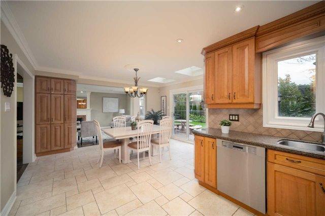 86 Woodgreen Dr, House detached with 4 bedrooms, 5 bathrooms and 4 parking in Vaughan ON | Image 8