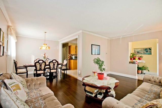 54 Jade St, House detached with 3 bedrooms, 2 bathrooms and 4 parking in Toronto ON | Image 34