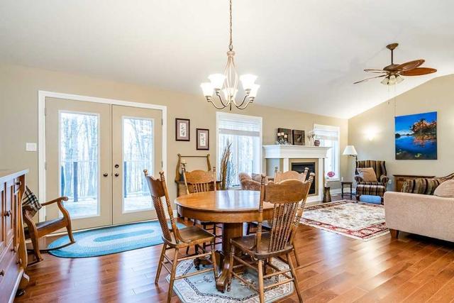 11 Pine Lane, House detached with 2 bedrooms, 3 bathrooms and 8 parking in Oro Medonte ON | Image 4
