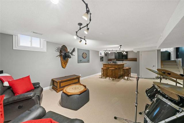 263 Glenabbey Dr, House detached with 4 bedrooms, 2 bathrooms and 5 parking in Clarington ON | Image 26
