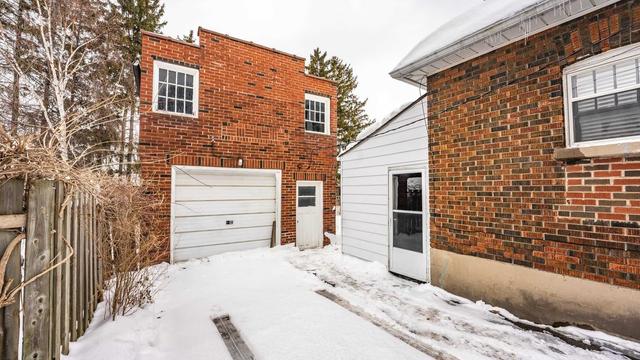 238 Sheridan St, House detached with 3 bedrooms, 1 bathrooms and 5 parking in Brantford ON | Image 6