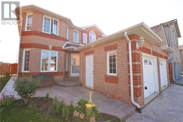 122 Tumbleweed Tr, House detached with 4 bedrooms, 4 bathrooms and 4 parking in Brampton ON | Image 2