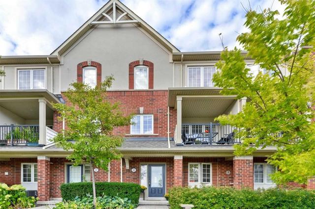 109 Georgian Dr, Townhouse with 3 bedrooms, 3 bathrooms and 2 parking in Oakville ON | Image 1